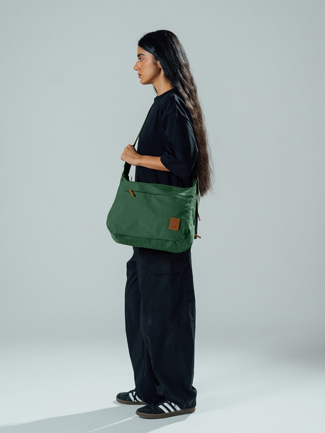 

DailyObjects Oversized Structured Shoulder Bag with Bow Detail, Green