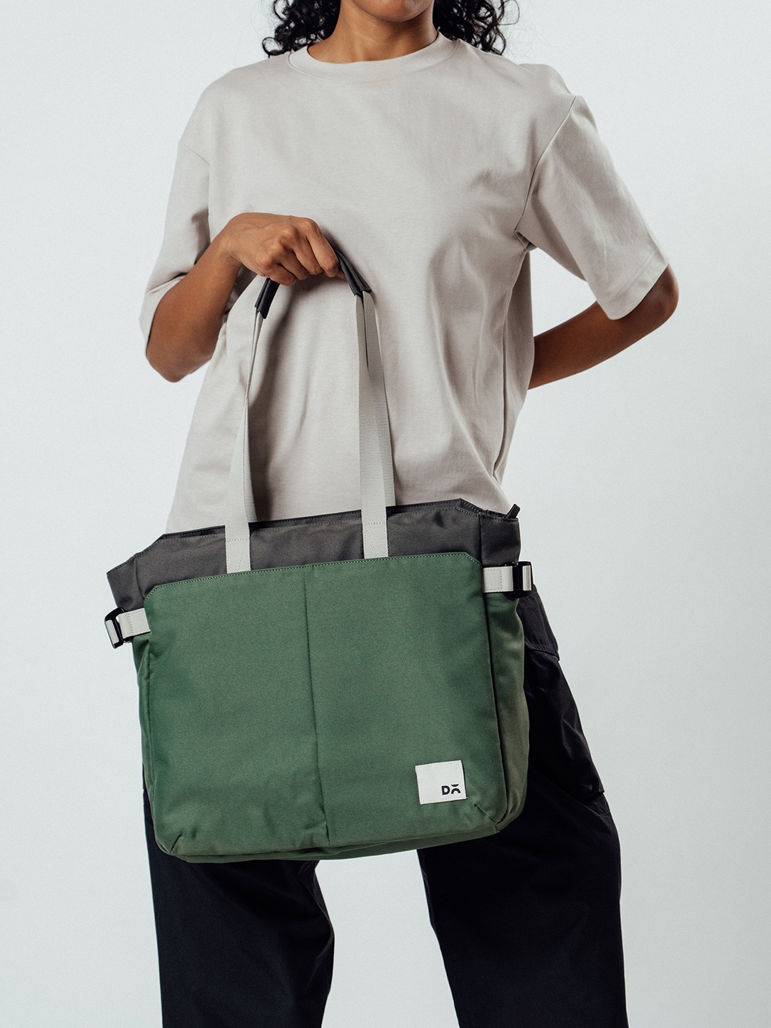 

DailyObjects Oversized Structured Shoulder Bag, Green
