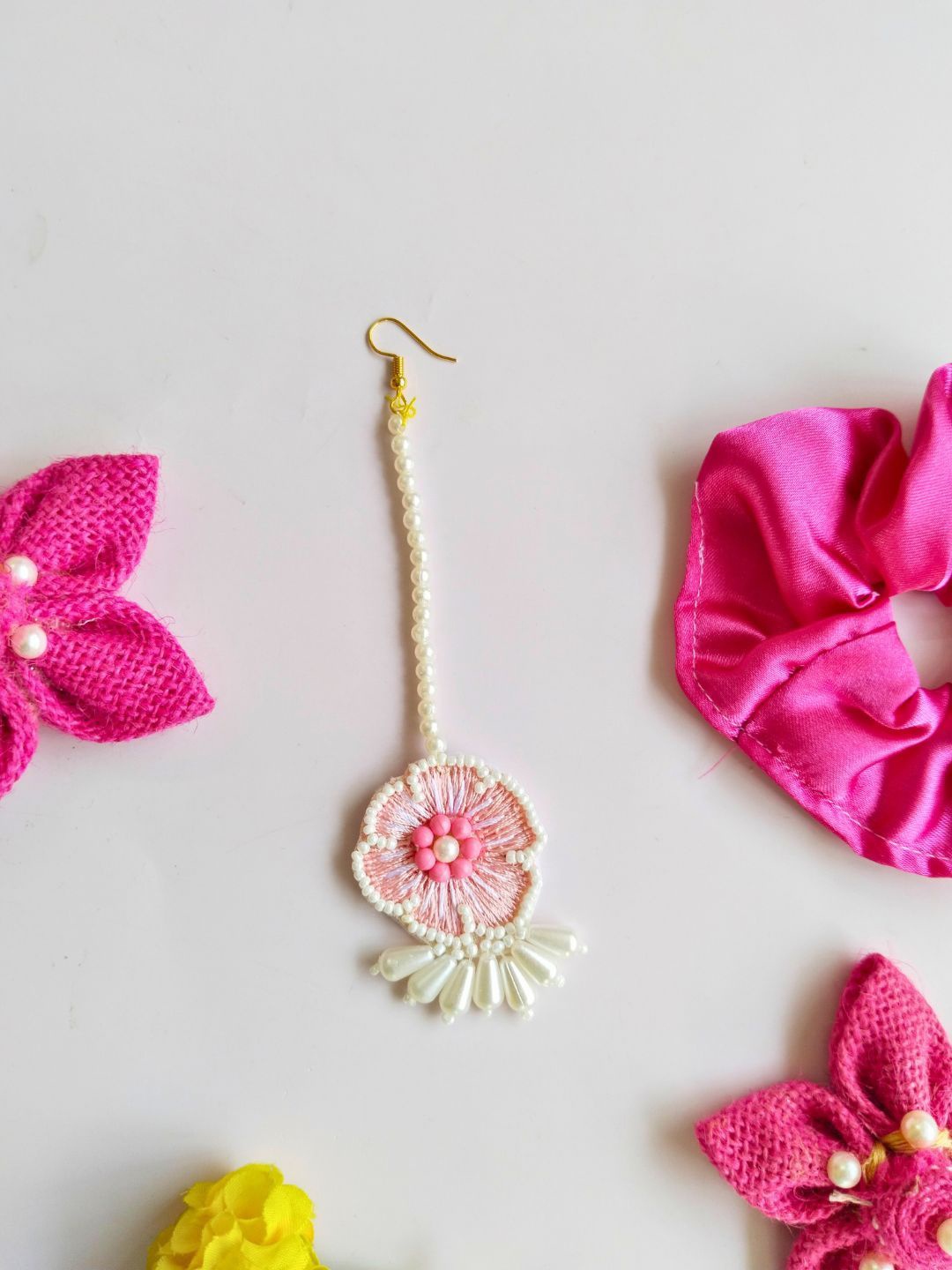 

Sangria Floral Beaded Maangtika, Pink