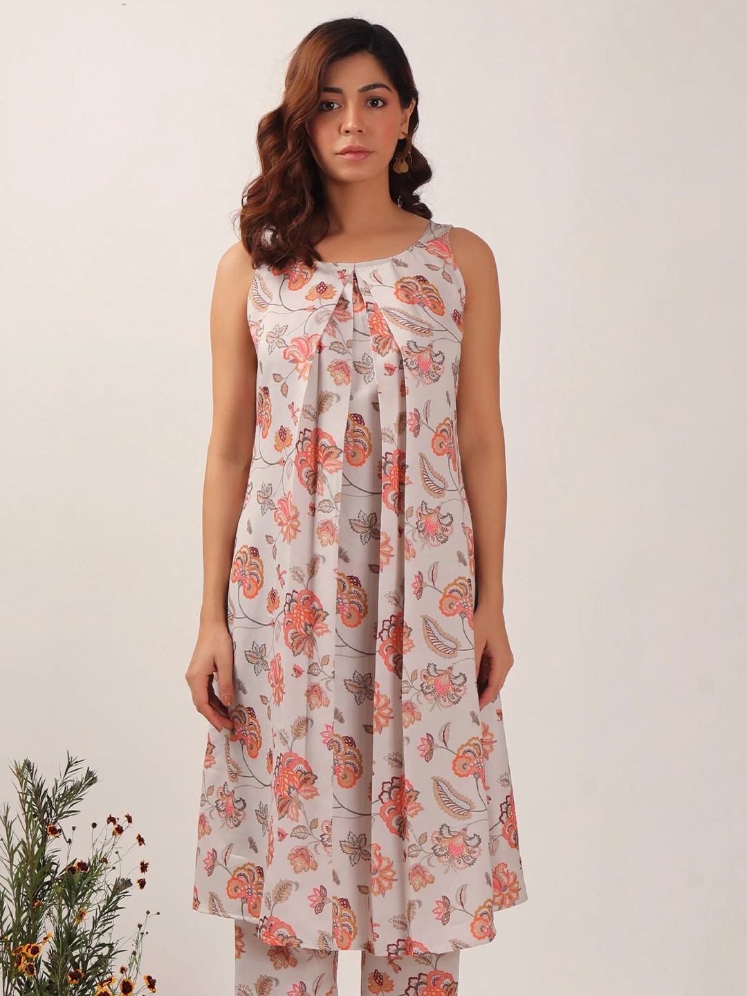 

TJORI Floral Printed Silk A-Line Kurta, White