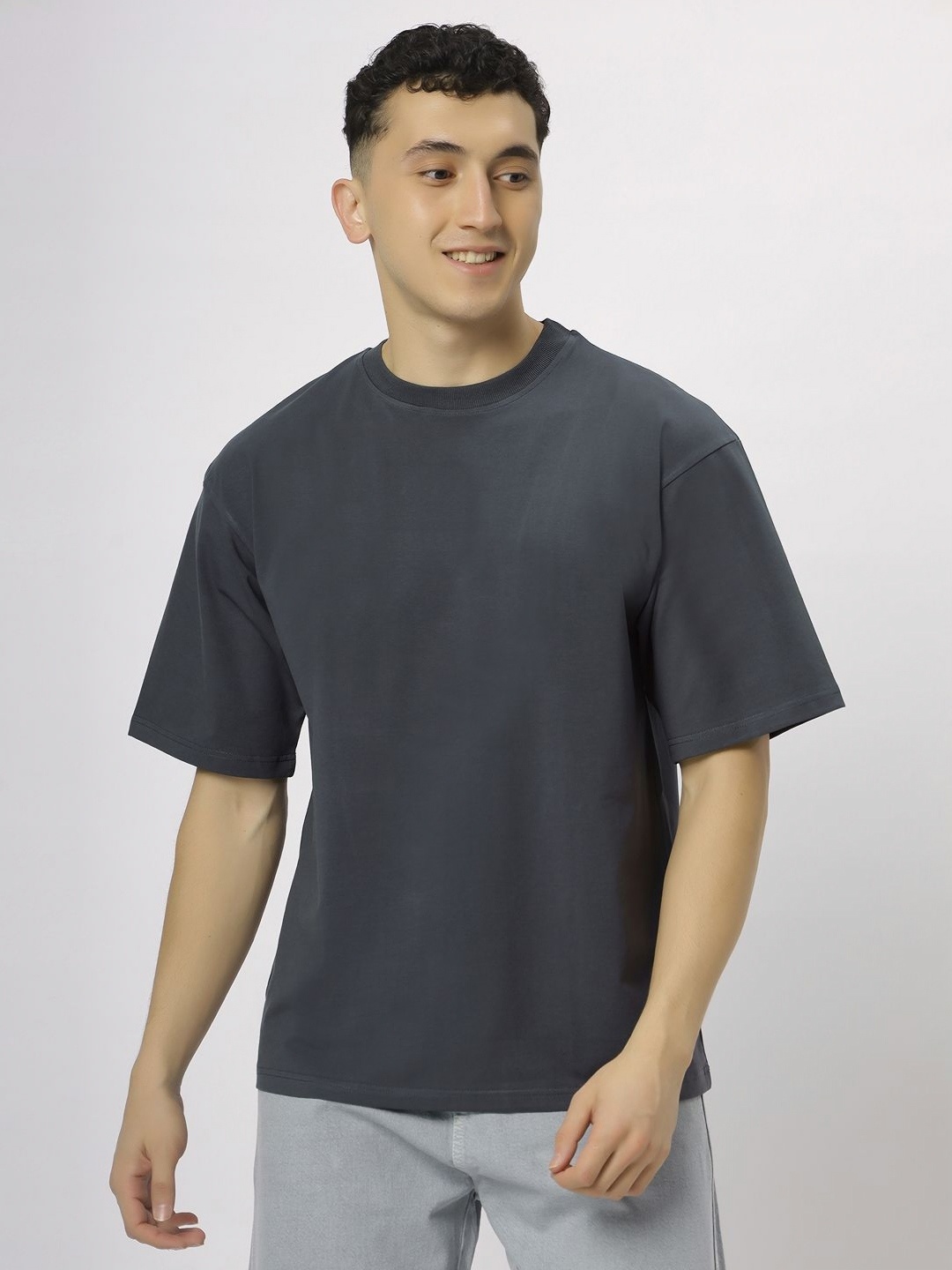 

N AND J Men Solid Round Neck Drop Shoulder Sleeves Oversized T-shirt, Grey