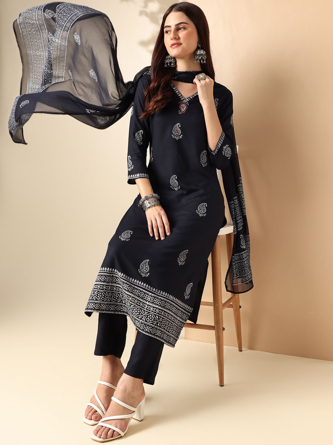 

Anouk Ethnic Motifs Printed Sequinned V-Neck Straight Kurta With Trousers & Dupatta, Navy blue