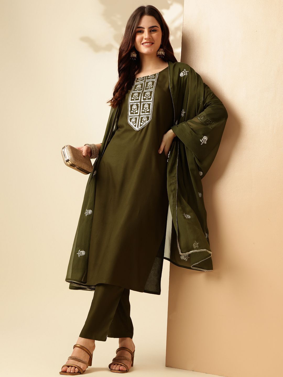 

Anouk Ethnic Motifs Yoke Design Thread Work Straight Kurta With Trousers & Dupatta, Green