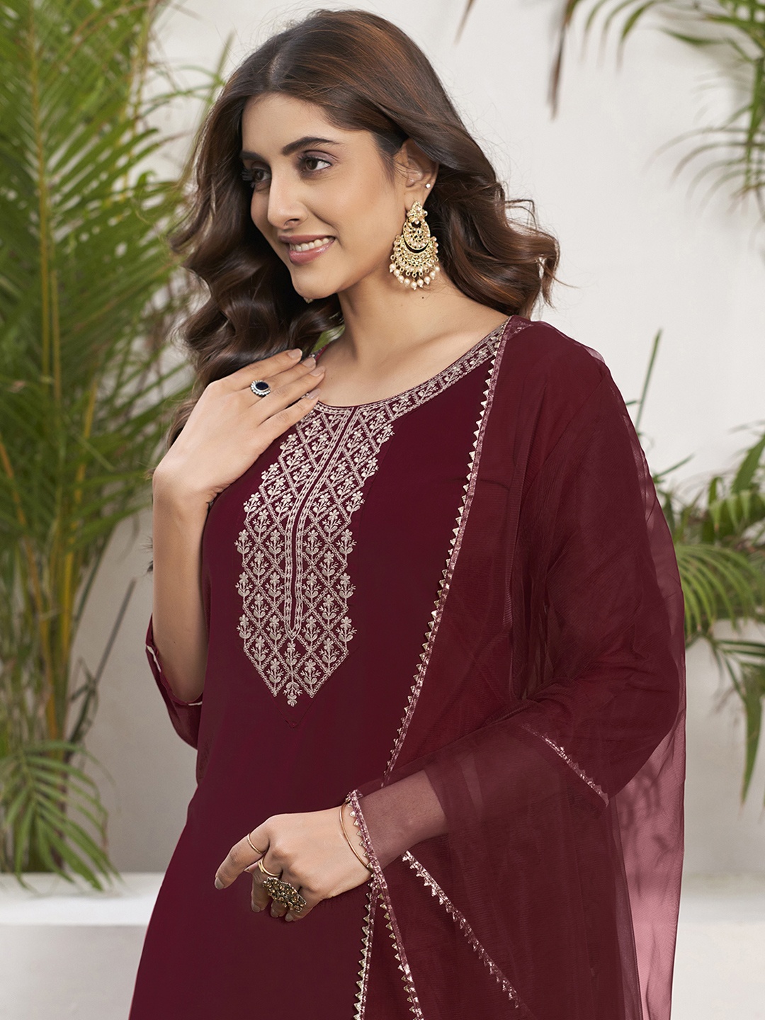 

KALINI Floral Yoke Design Regular Sequinned Straight Kurta With Trousers & Dupatta, Maroon