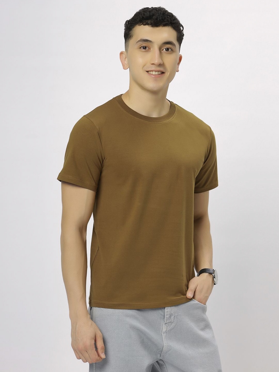 

N AND J Men Round Neck Solid T-shirt, Brown