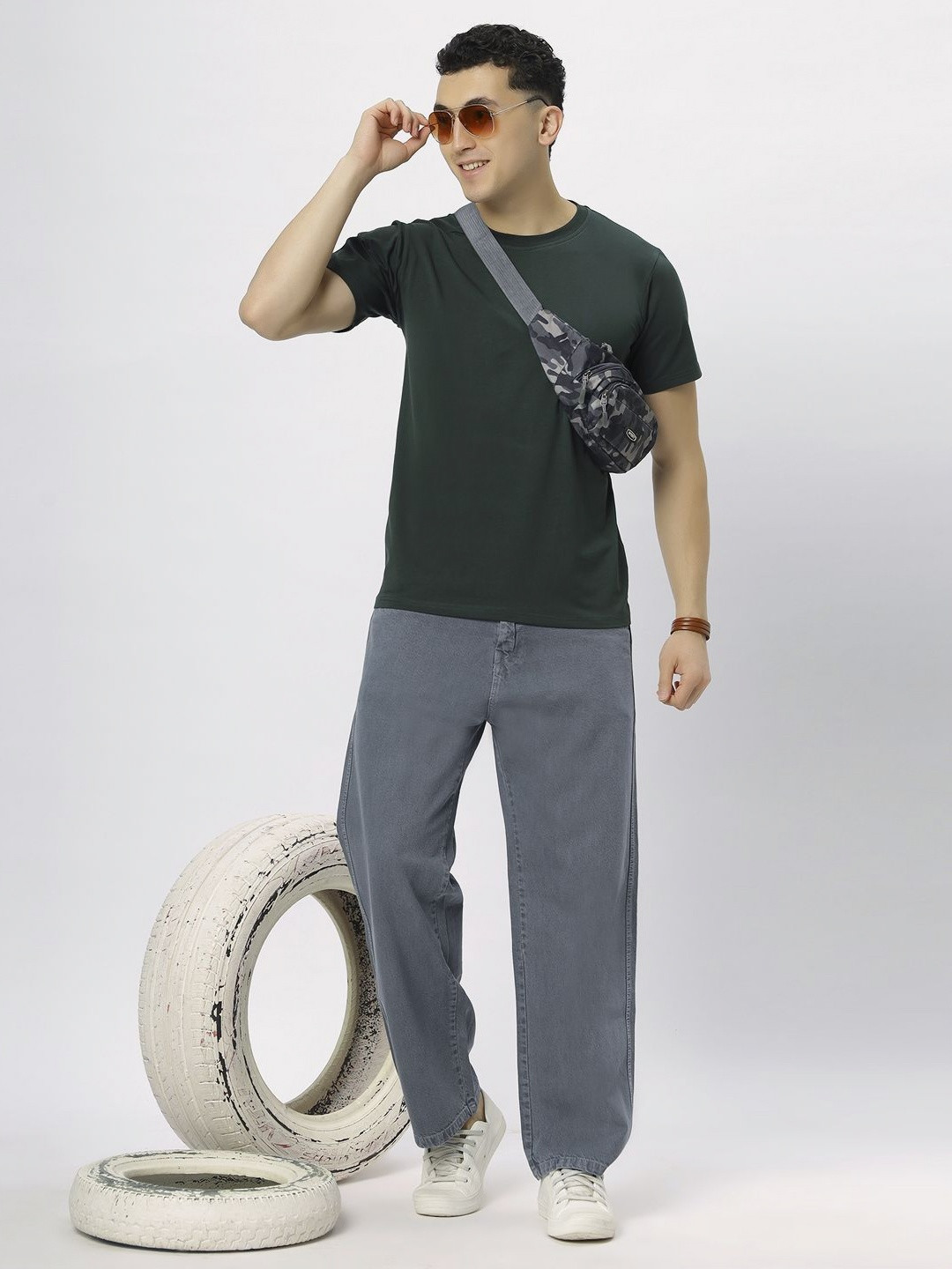 

N AND J Men Round Neck Solid T-shirt, Green