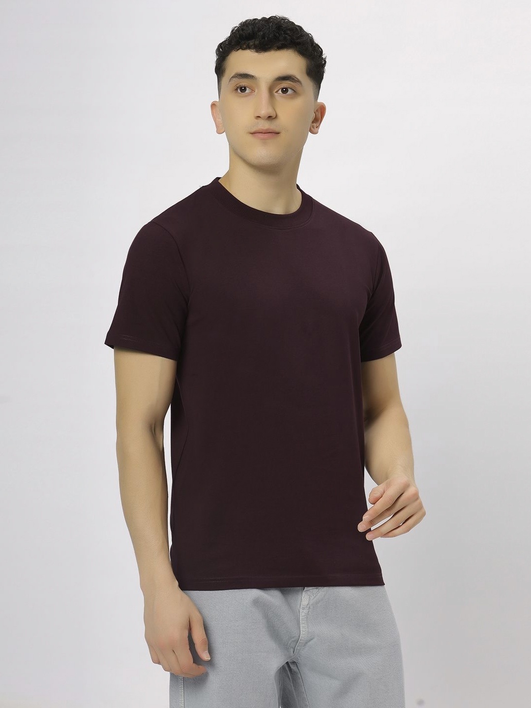 

N AND J Men Round Neck Solid T-shirt, Violet