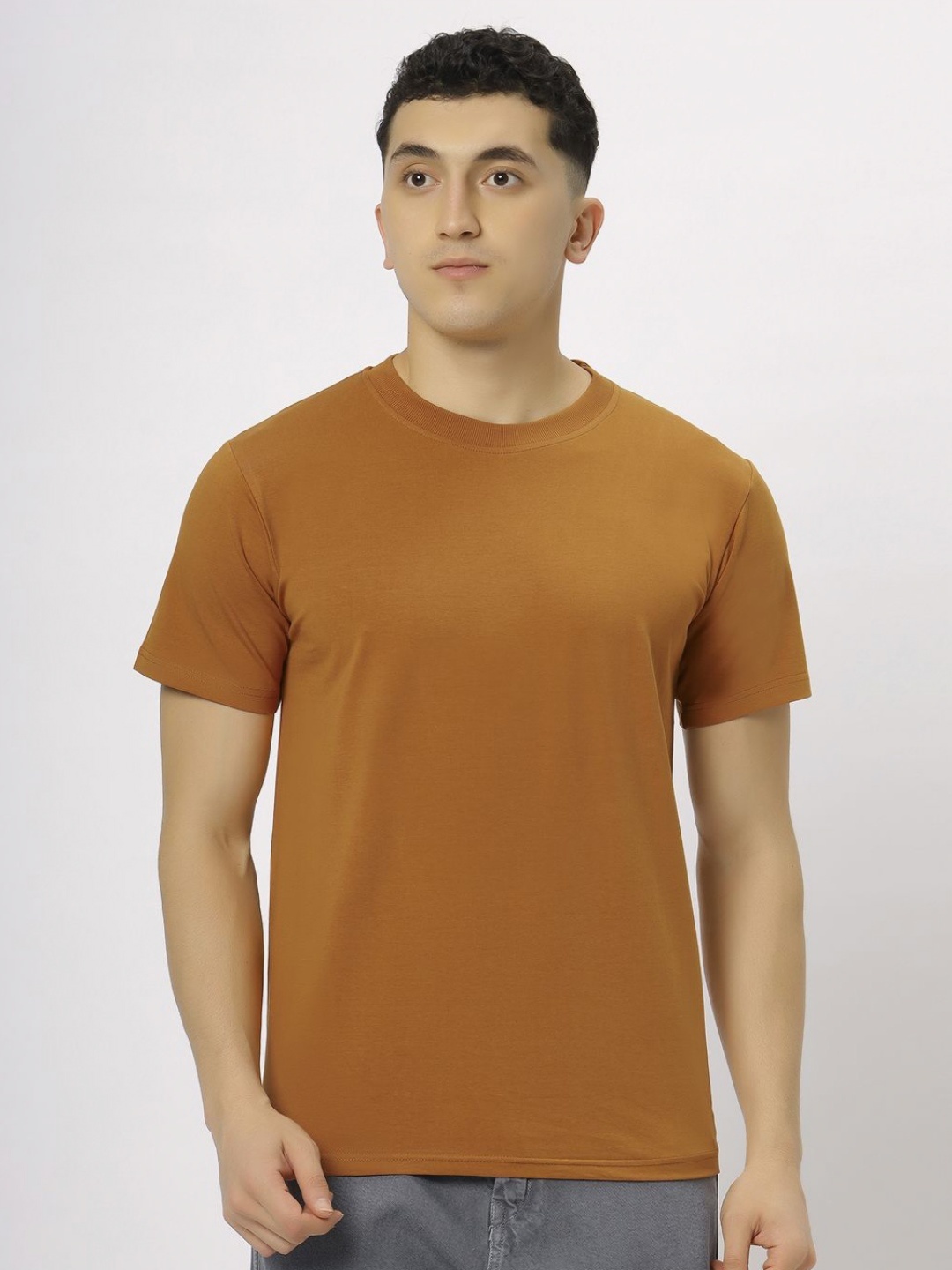 

N AND J Men Round Neck Solid T-shirt, Brown