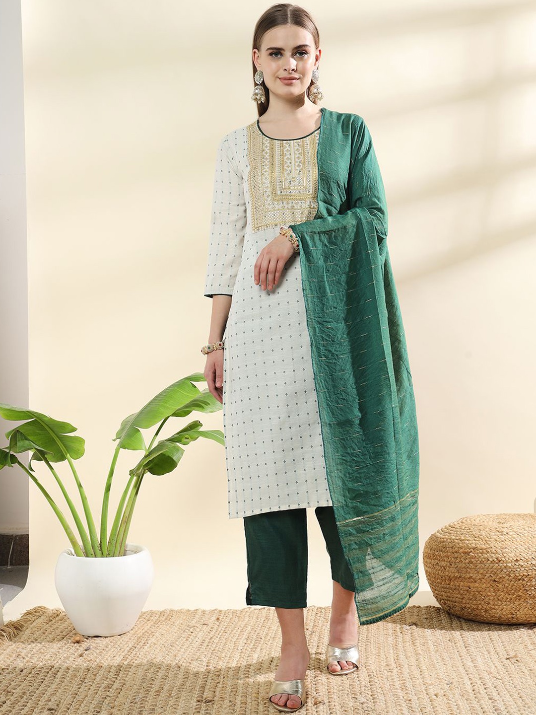 

MORLY Ethnic Motifs Woven Design Sequinned Straight Kurta With Trousers & Dupatta, Green