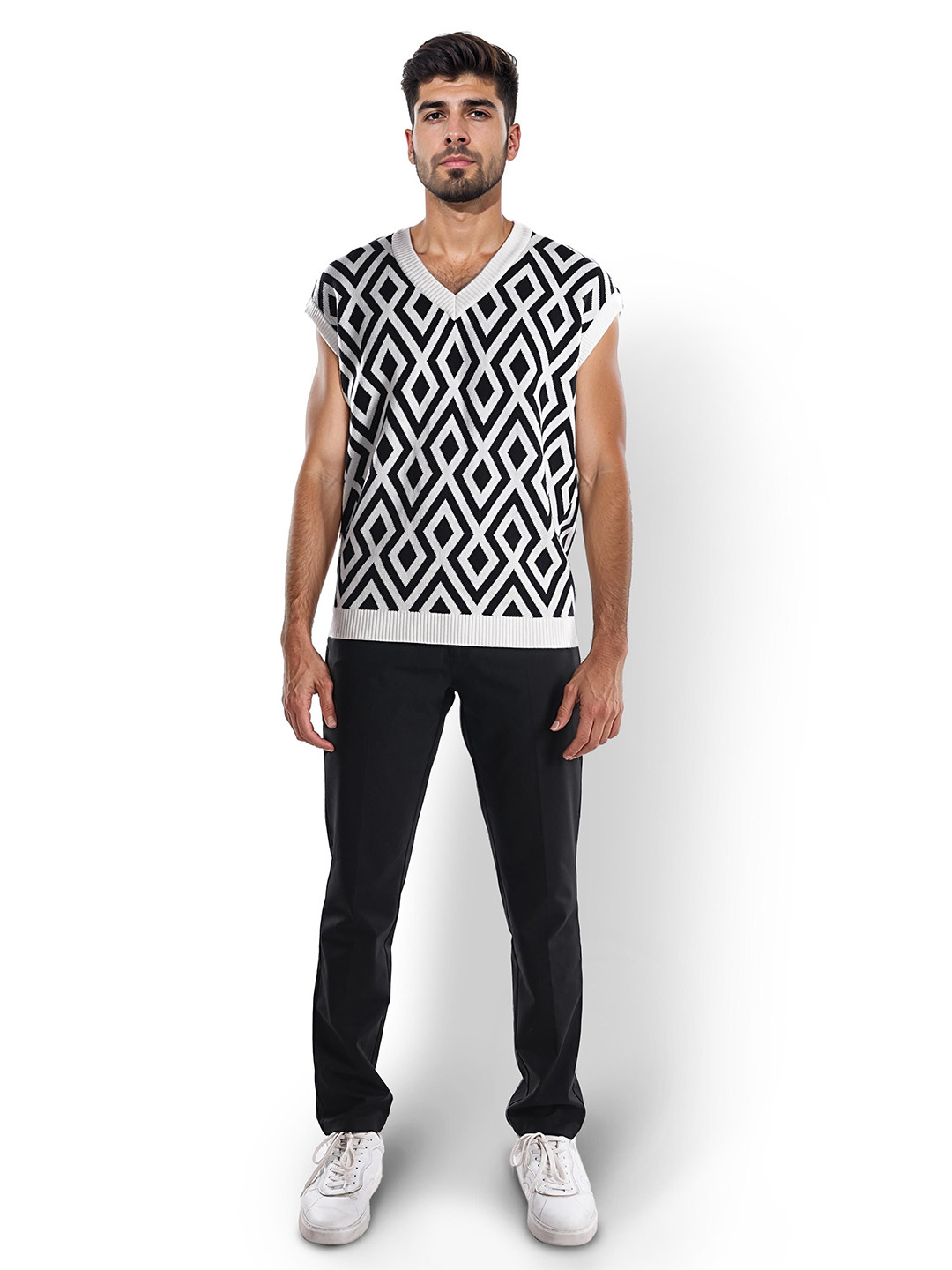 

Celio Men Printed Sweater Vest, Black