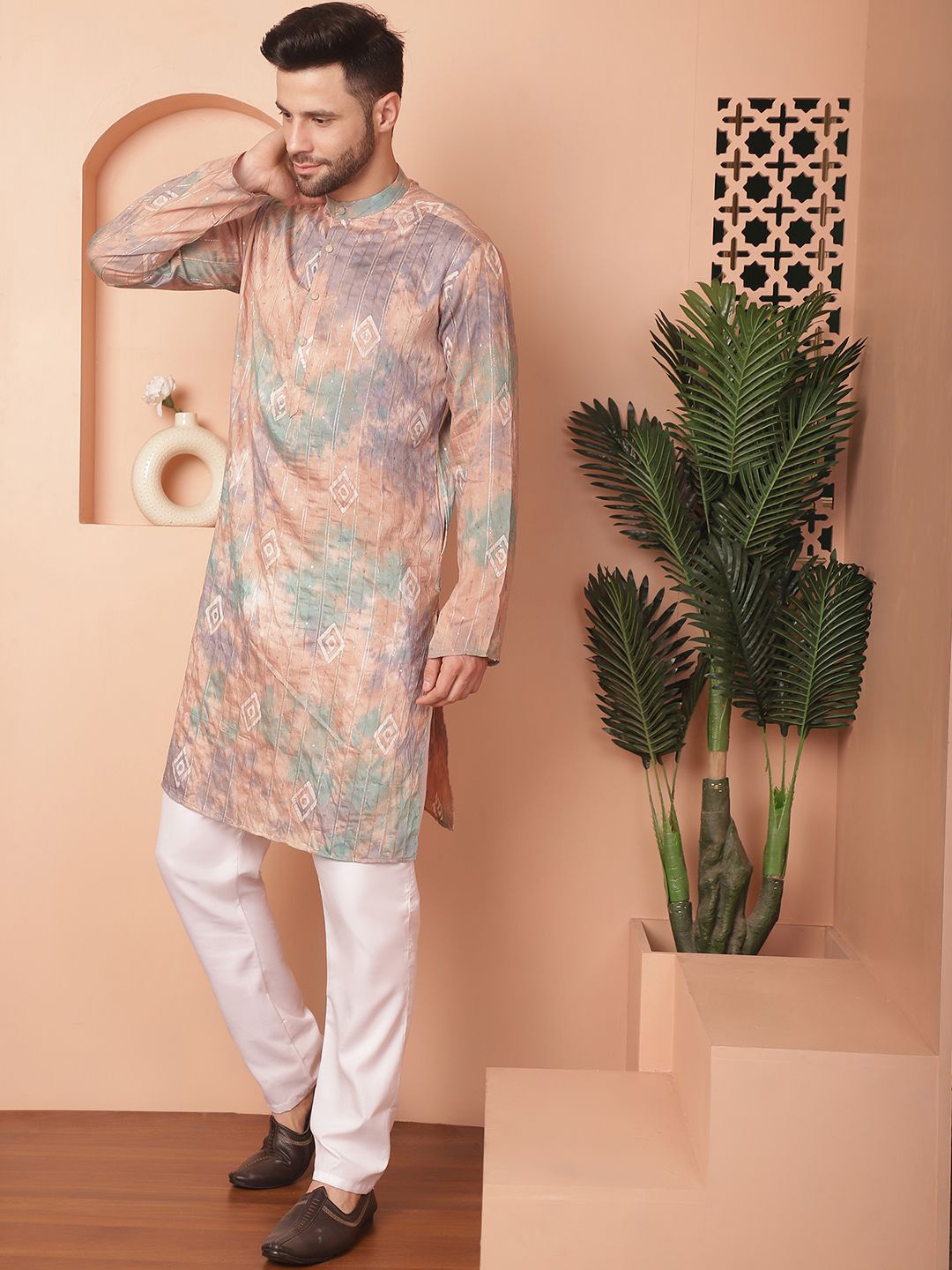 

Jompers Men Printed Regular Sequinned Kurta with Pyjamas, Peach