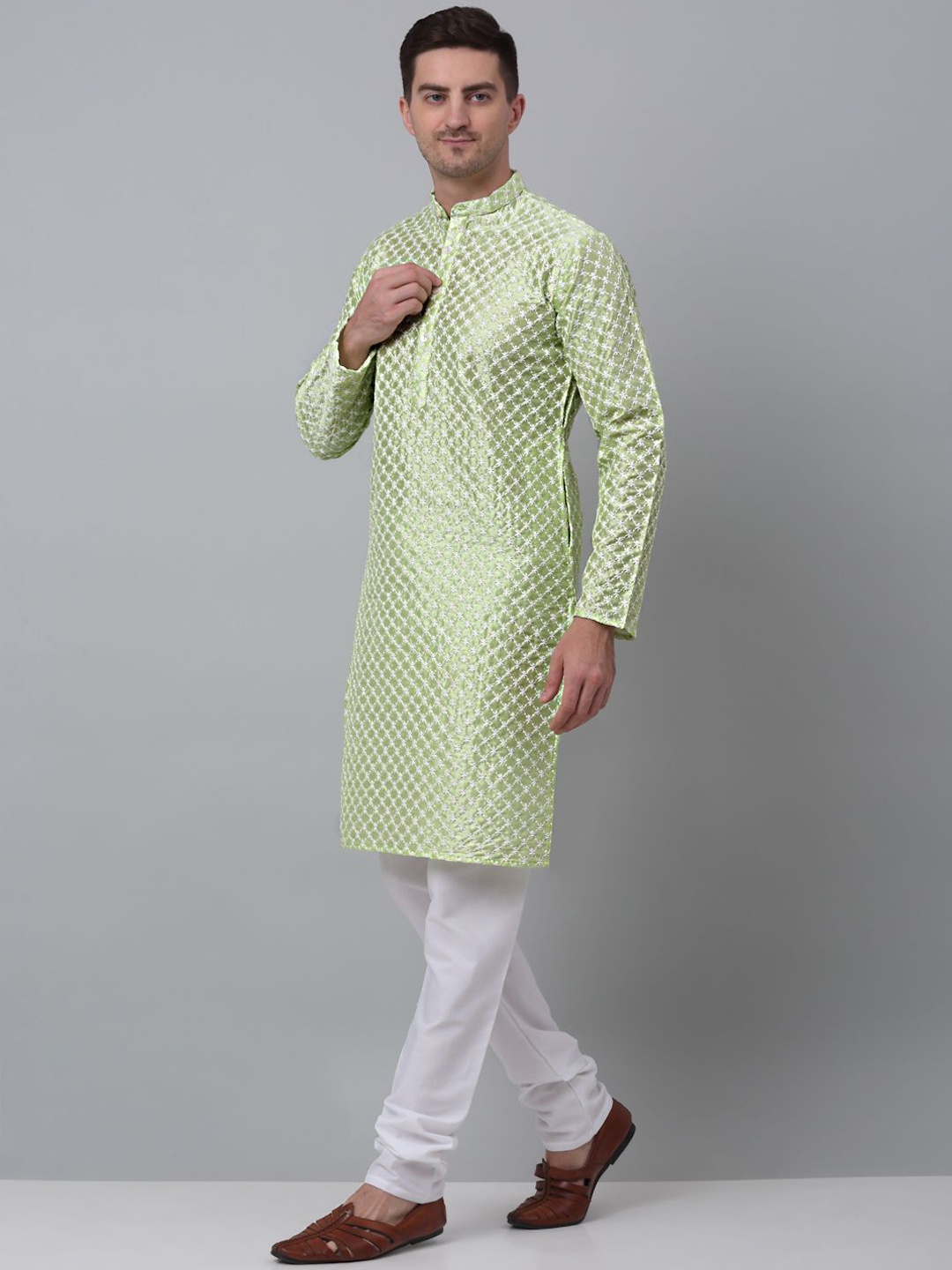 

Jompers Geometric Embroidered Mandarin Collar Chikankari Kurta With Churidar, Green