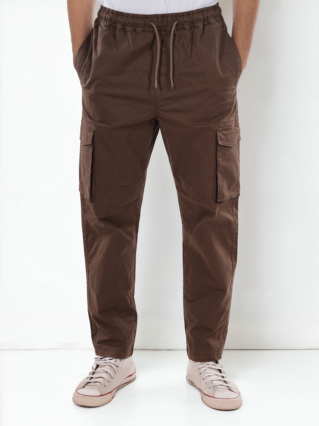 

Celio Men Regular Fit Cargos Trousers, Brown