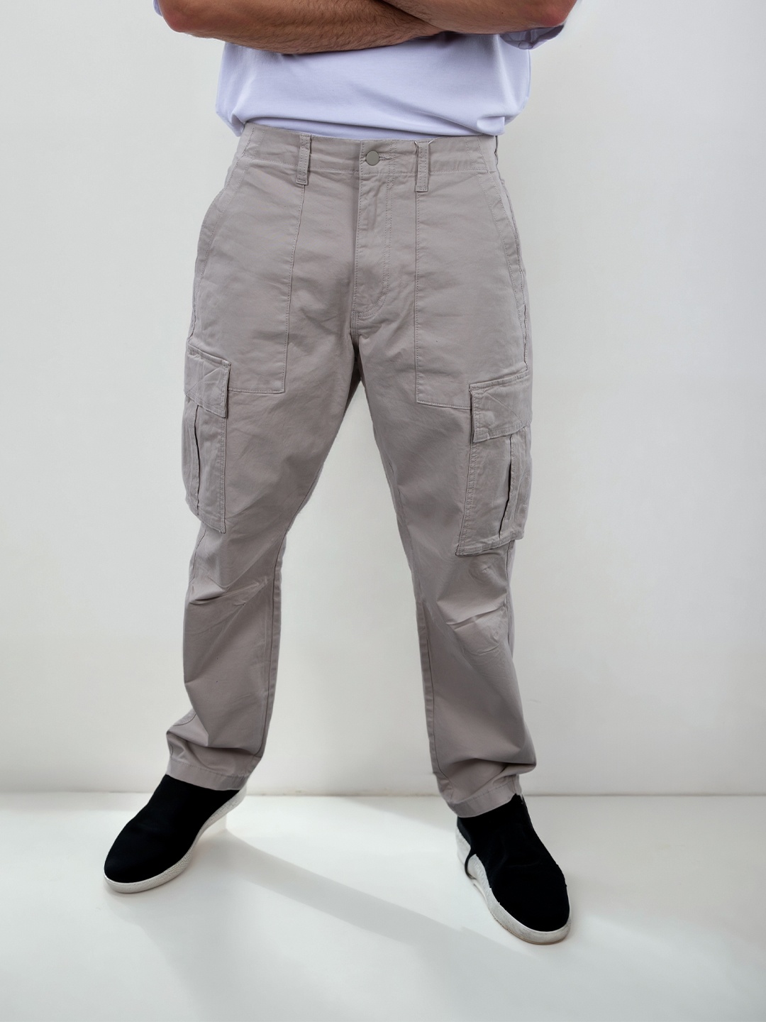 

Celio Men Mid-Rise Cargos Trousers, Beige