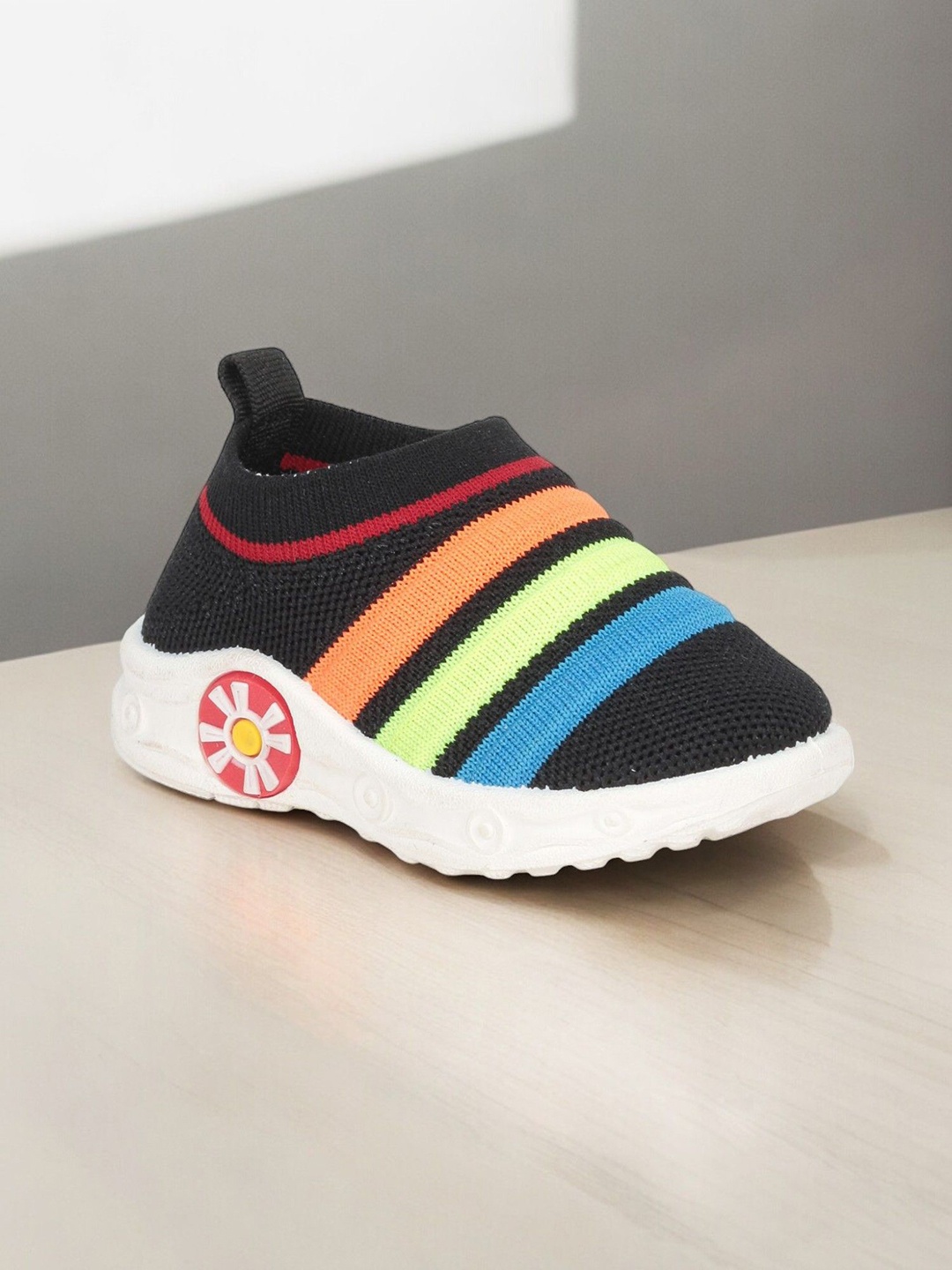 

Lil Lollipop Kids Round Toe Musical Chu Chu Slip-On Sneakers, Black