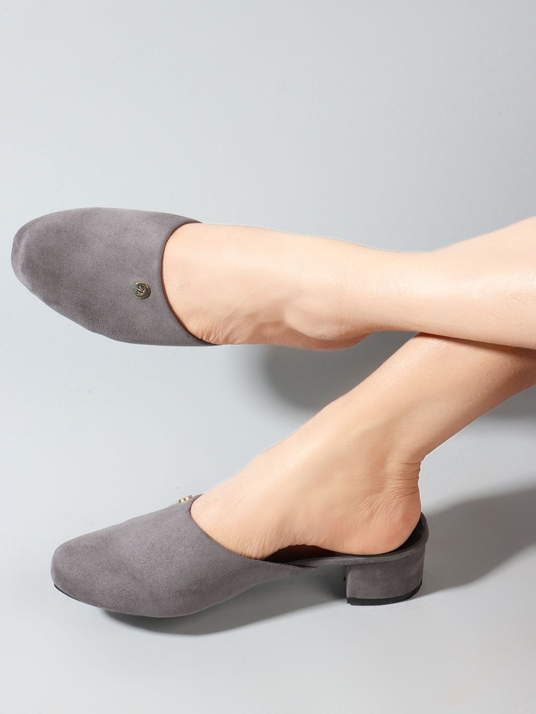 

Carlton London Round Toe Block Heeled Pumps, Grey