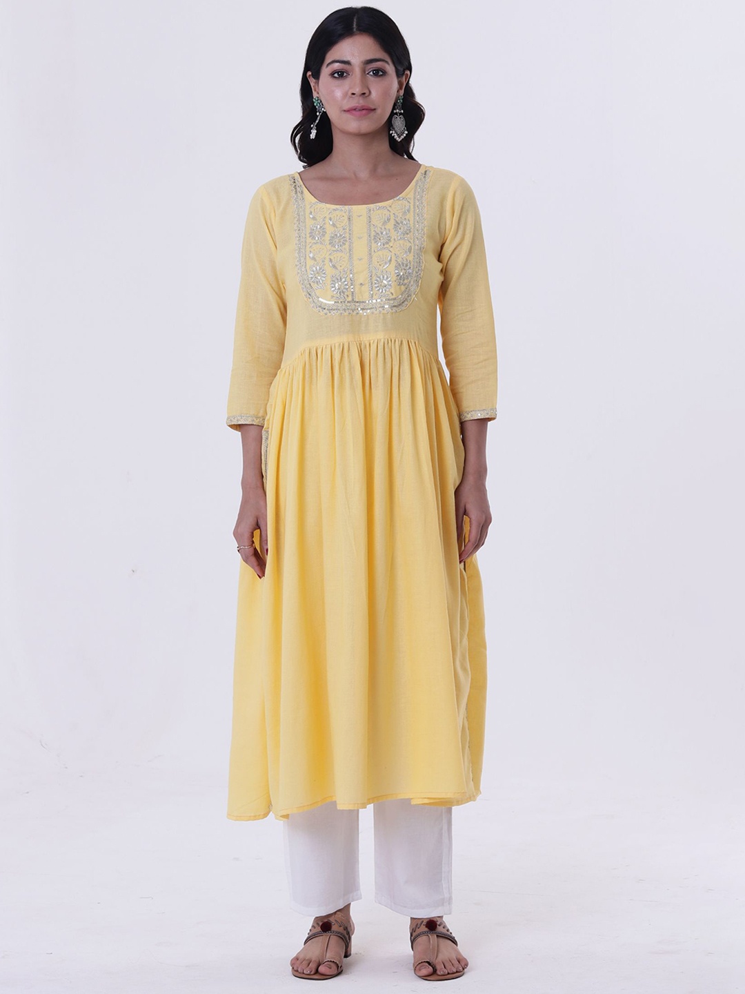 

TJORI Floral Yoke Design Regular Thread Work Pure Cotton Kurta with Trousers & Dupatta, Yellow