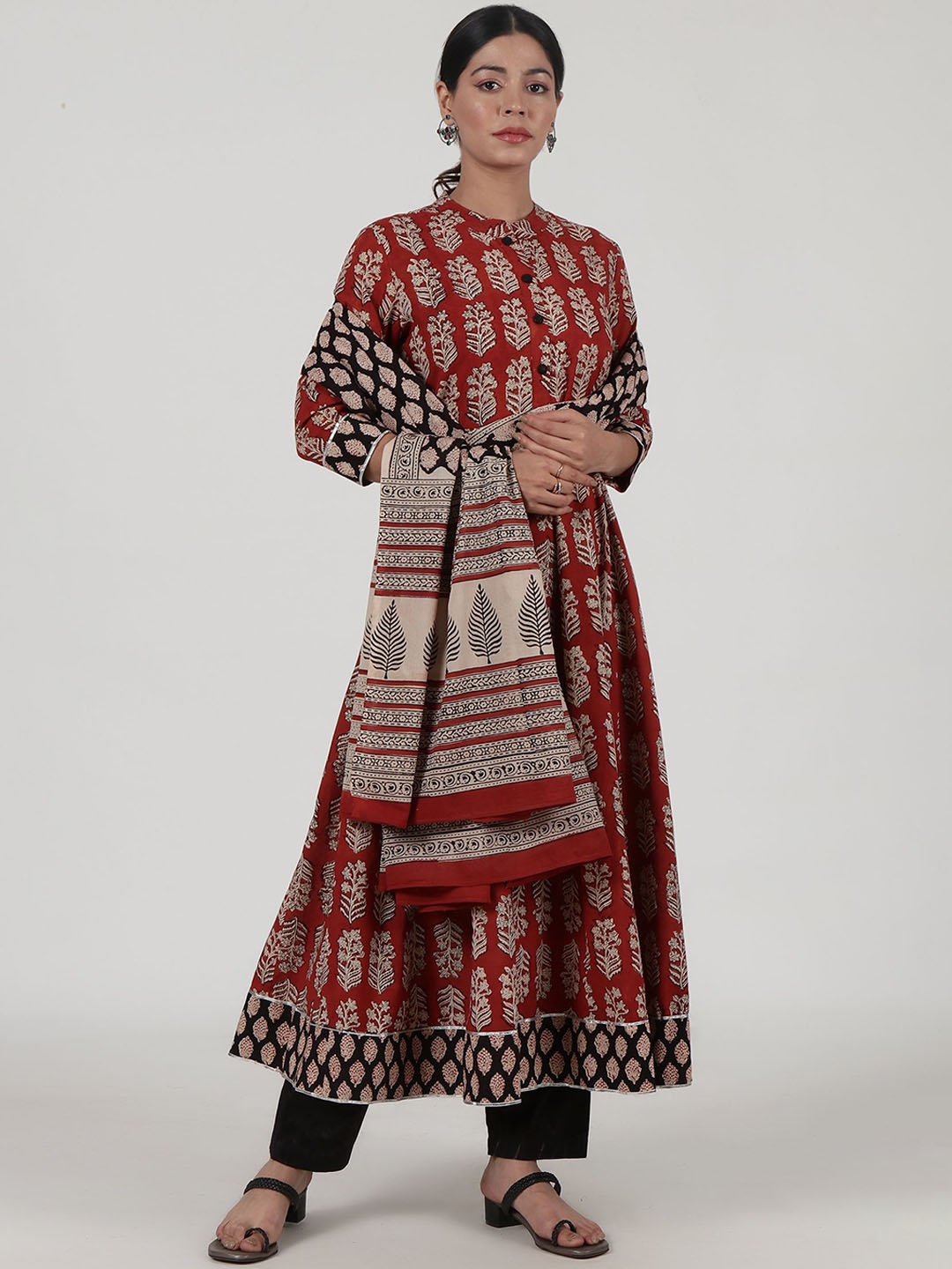 

TJORI Floral Printed Mandarin Colllar Pure Cotton Anarkali Kurta With Trousers & Dupatta, Red