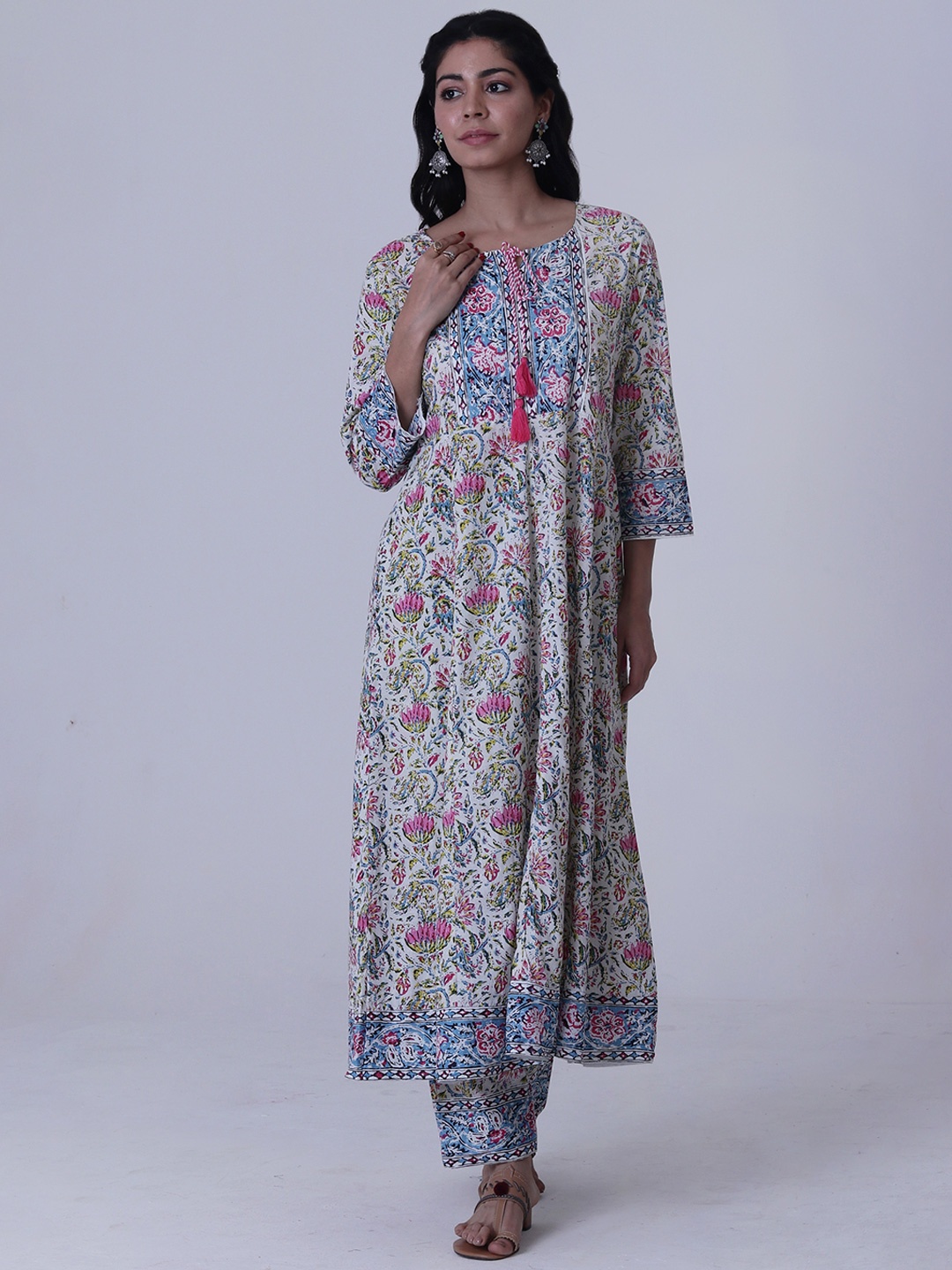 

TJORI Floral Printed A-Line Pure Cotton Kurta with Trousers, White