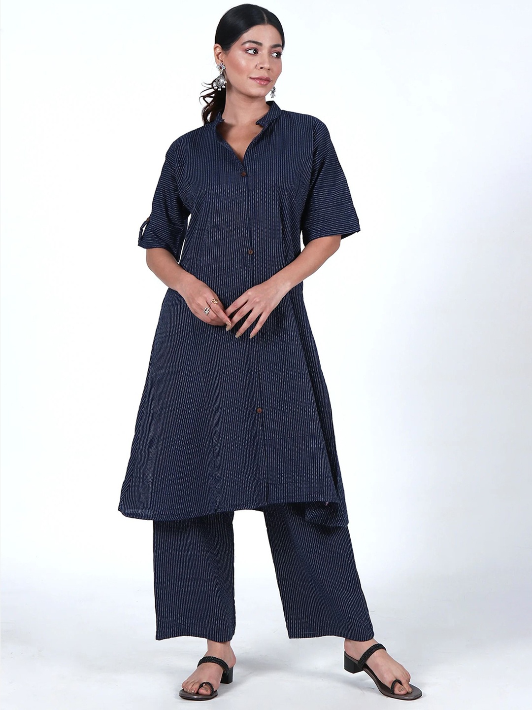 

TJORI Striped Printed Regular Kurta with Trousers, Navy blue