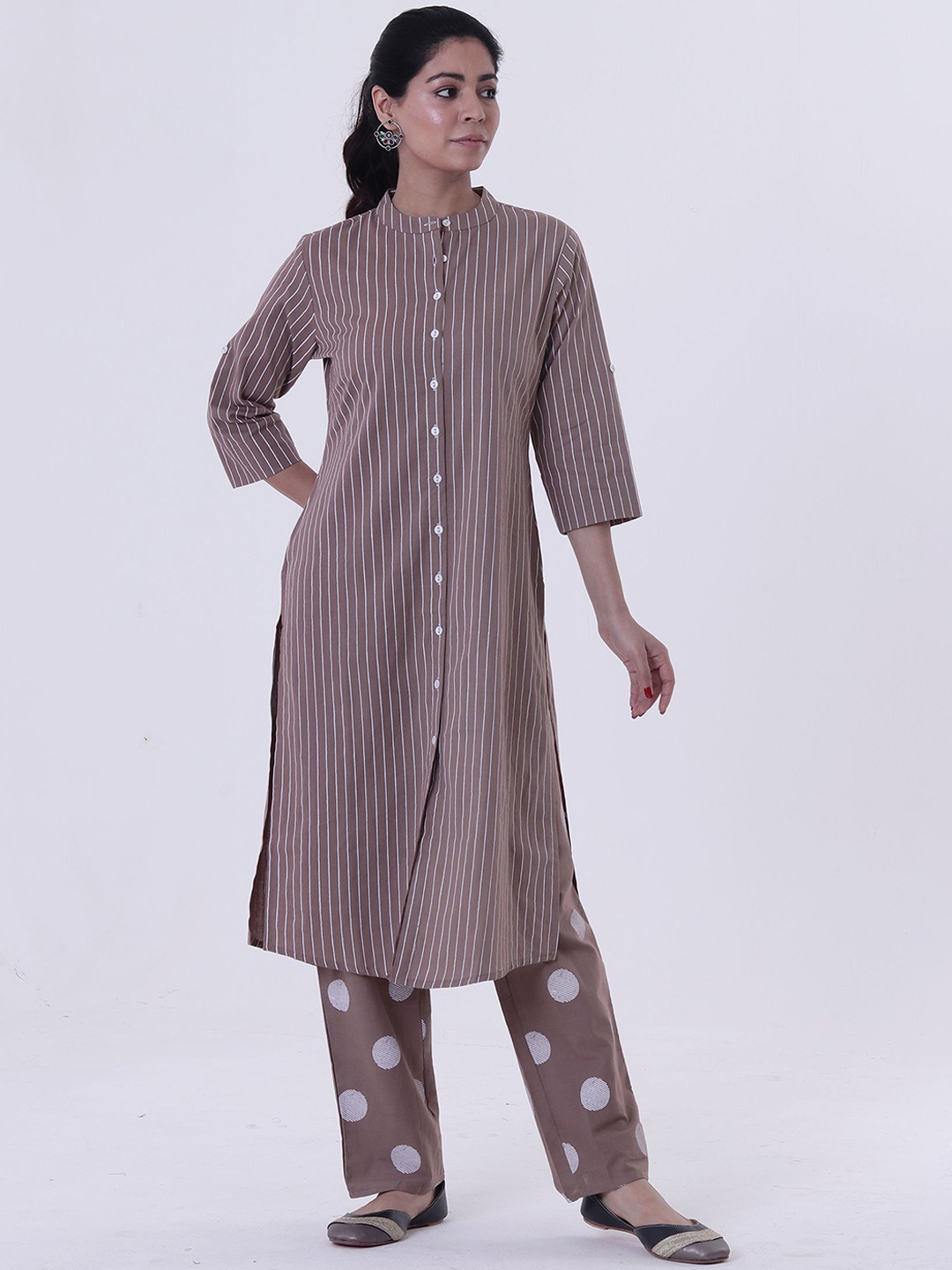 

TJORI Striped Regular Pure Cotton Kurta with Trousers, Grey