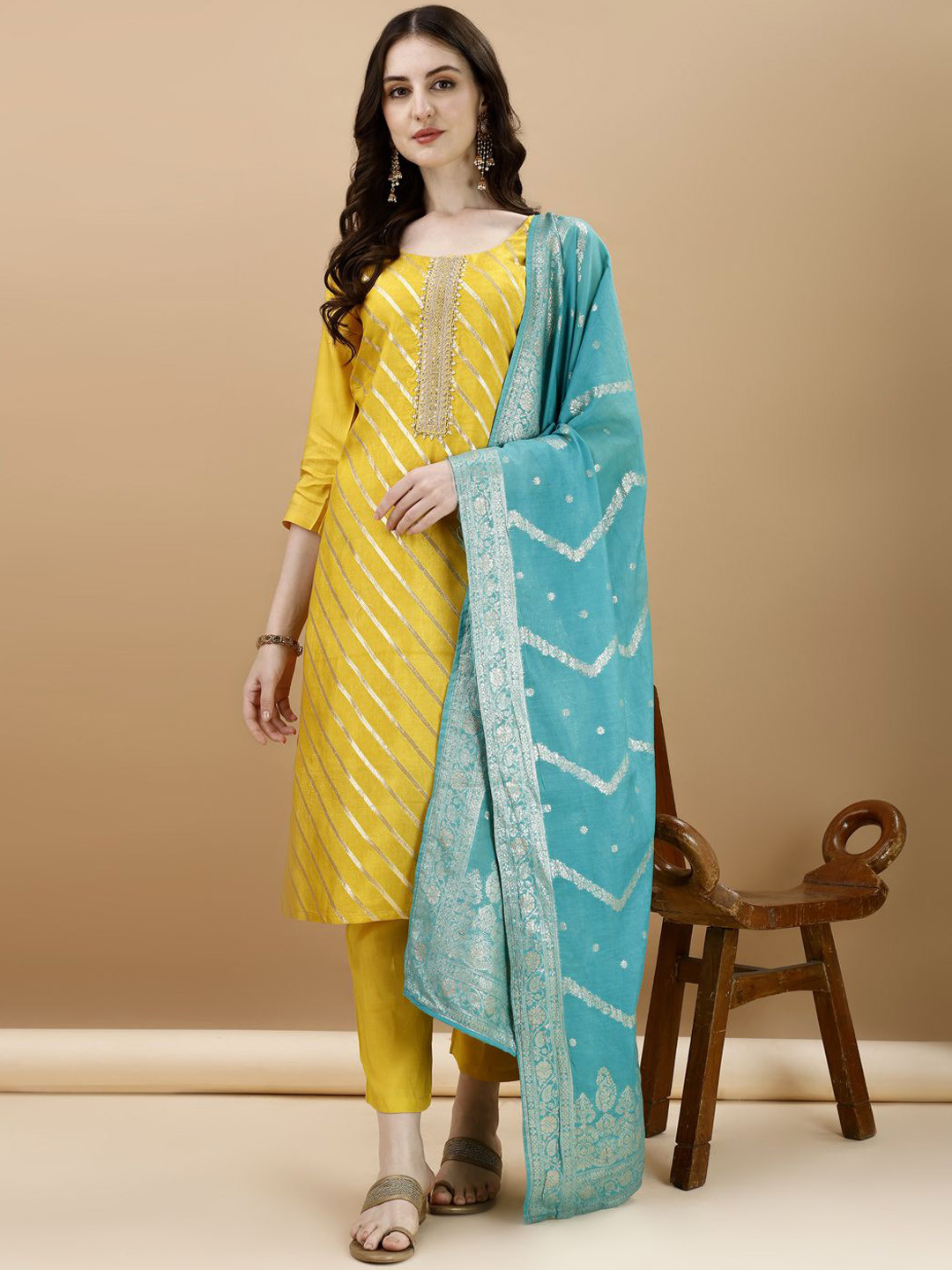 

SAPTRANGI Striped Gotta Patti Straight Kurta with Trousers & Dupatta, Yellow