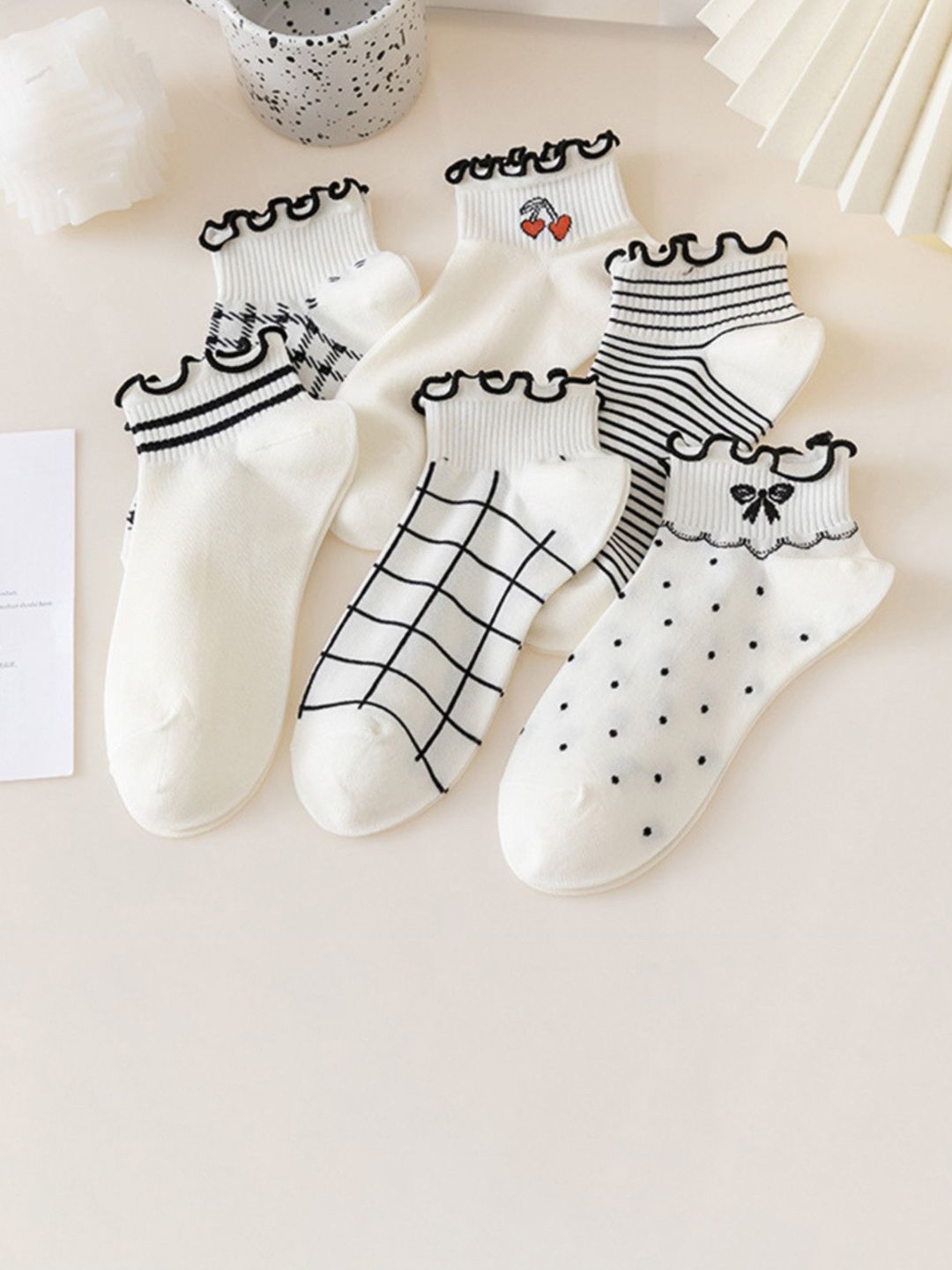 

iSWEVEN Pack Of 5 Printed Ankle-Length Socks, White