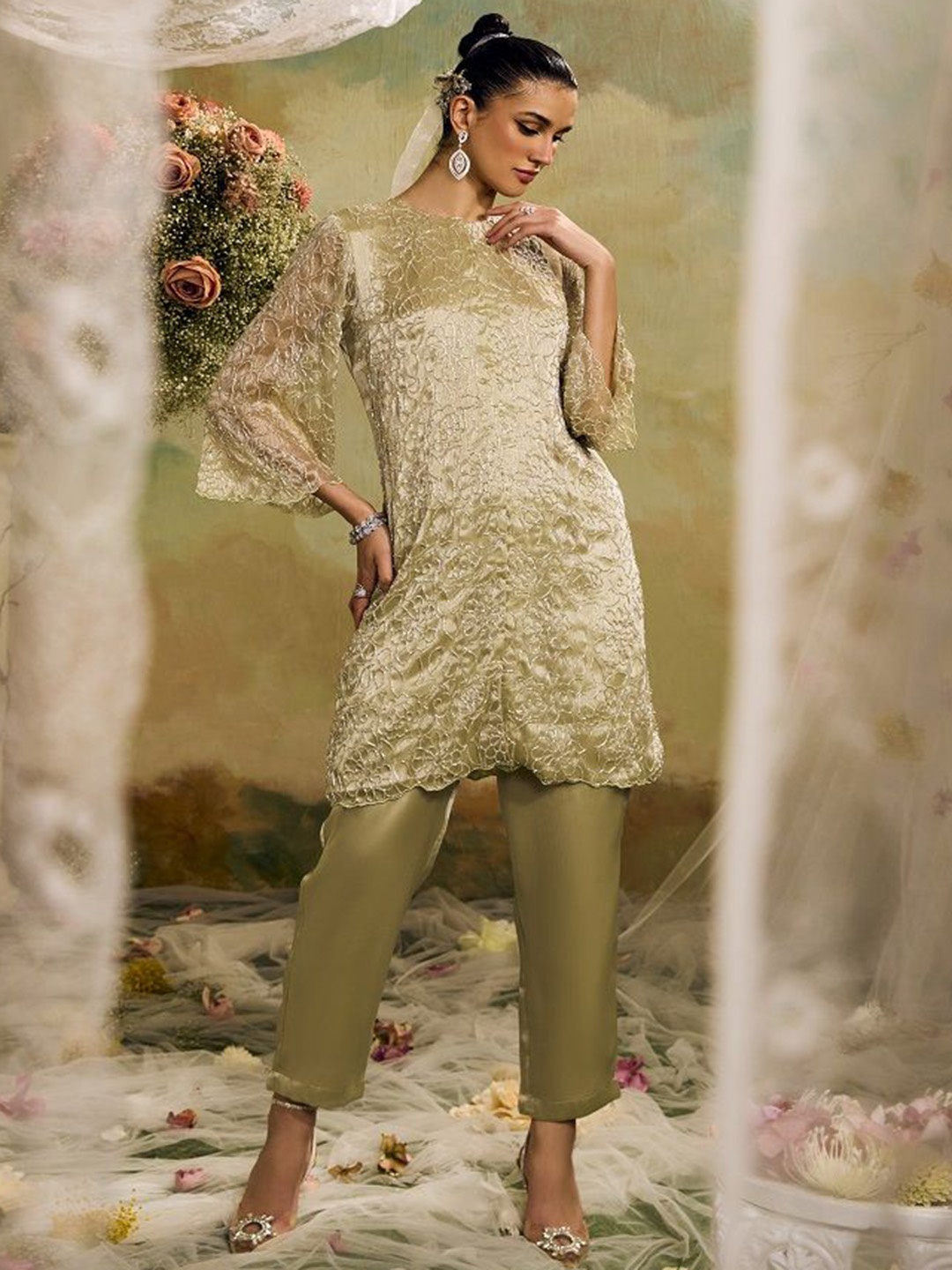 

Studio22 by Pulkita Arora Bajaj Floral Embroidered Organza A-Line Kurti With Trouser, Green