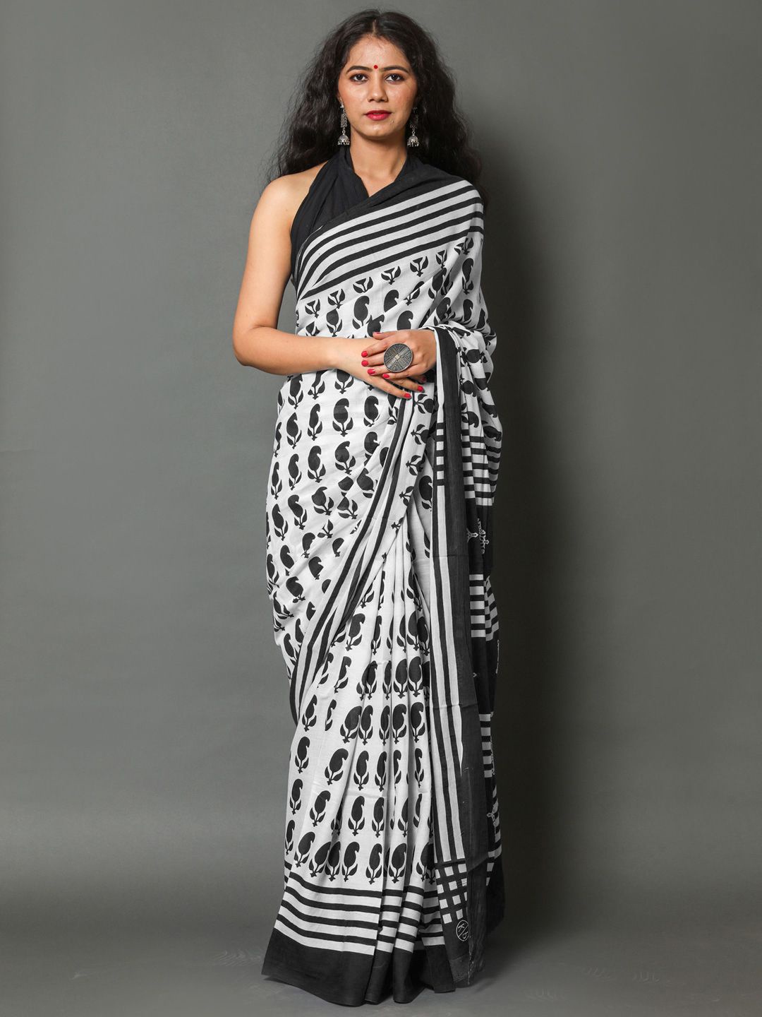 

BUTA BUTI Paisley Pure Cotton Saree, Black