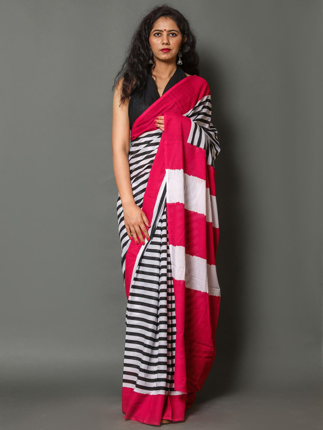 

BUTA BUTI Striped Pure Cotton Saree, Red