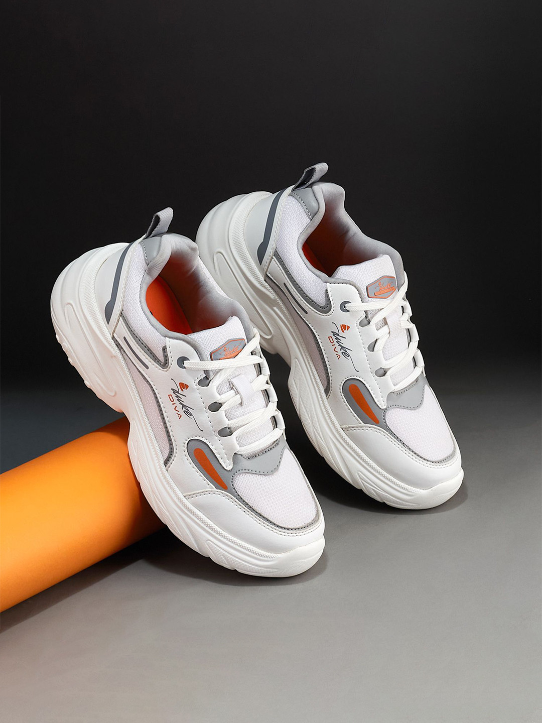 

Duke Women Mesh Walking Shoes, White