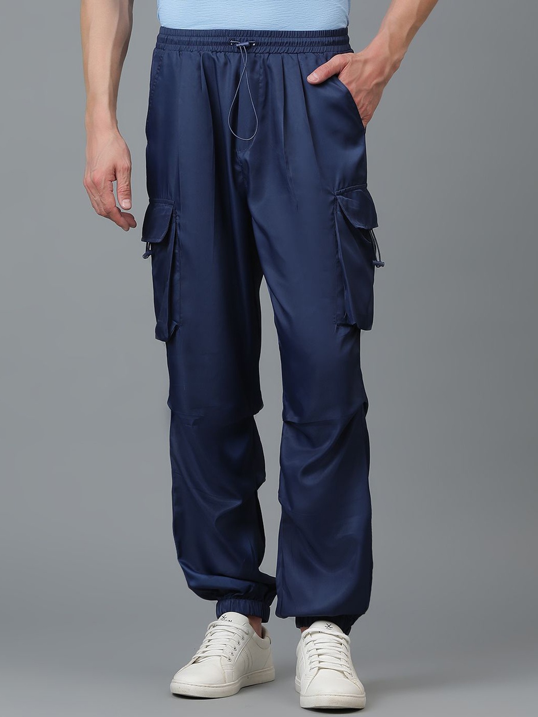 

Kotty Men Relaxed Low-Rise Easy Wash Cargos Trousers, Blue