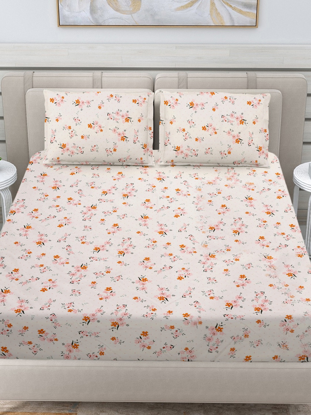 

FABINALIV Cream-Coloured & Green Floral Printed 300 TC King Bedsheet With 2 Pillow Covers