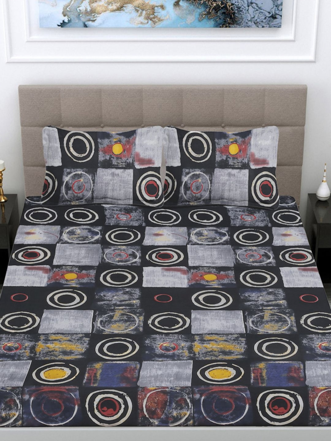 

FABINALIV Grey & Black Geometric 300 TC King Bedsheet with 2 Pillow Covers