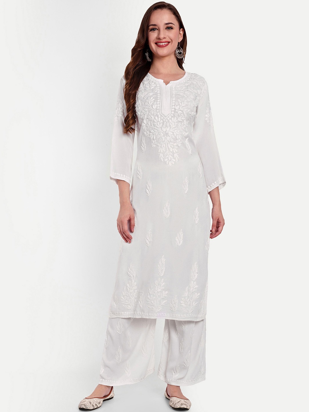 

Indiankala4u Ethnic Motifs Embroidered Straight Chikankari Kurta with Palazzos, White