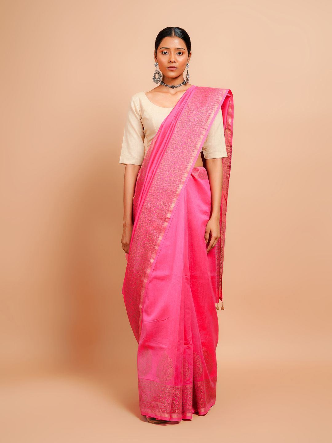 

Taavi Printed Saree With Blouse Piece, Pink