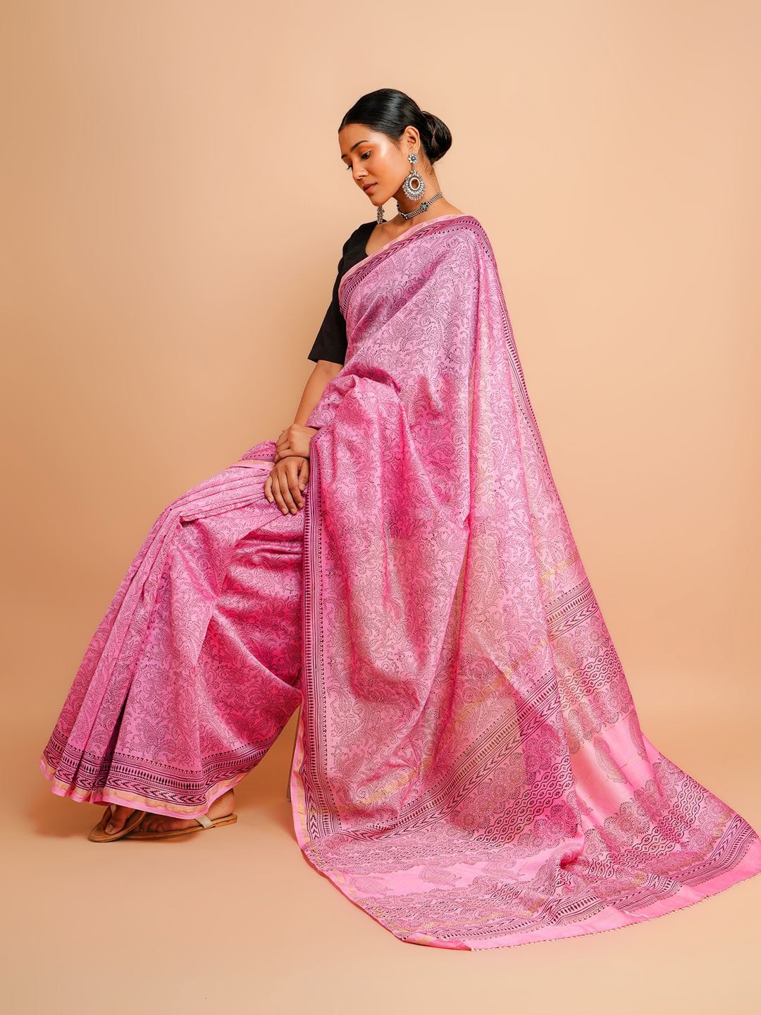 

Taavi Printed Saree With Blouse Piece, Pink