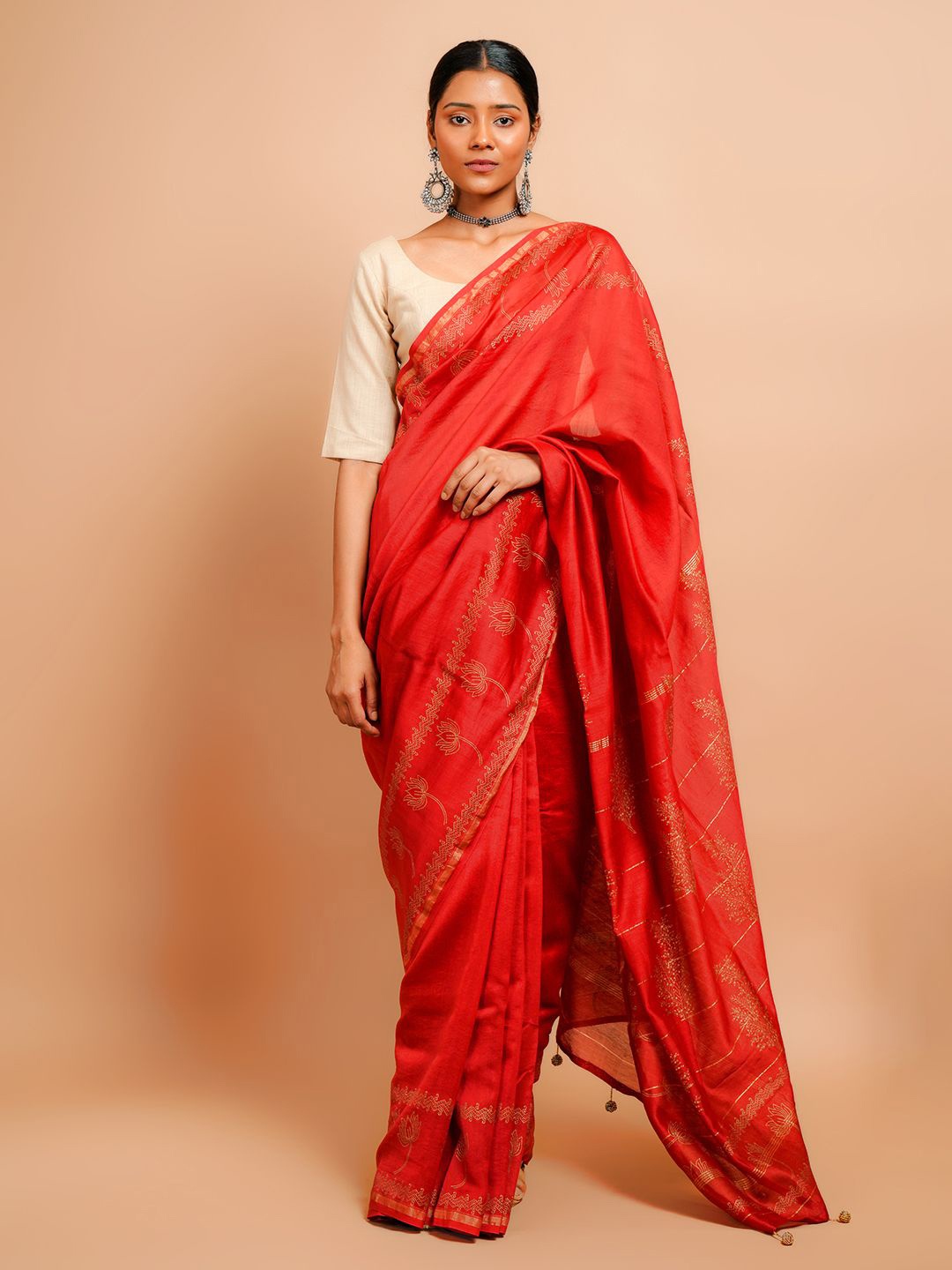 

Taavi Block Printed Sarees With Blouse Piece, Red