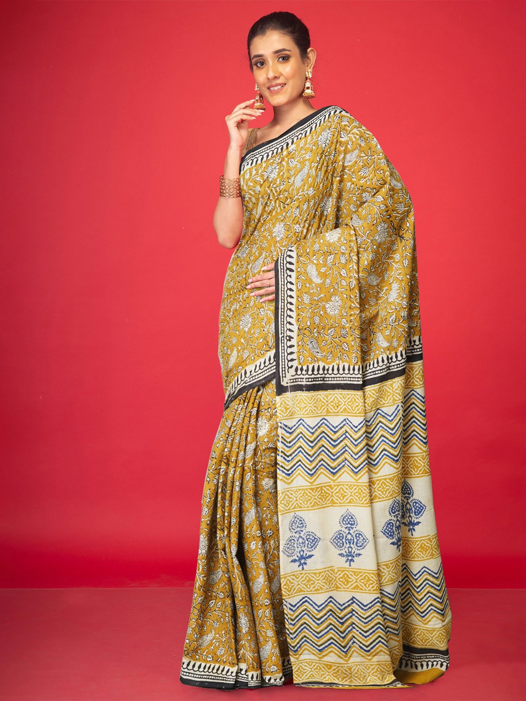 

Unnati Silks Floral Pure Cotton Handloom Bagru Saree, Green