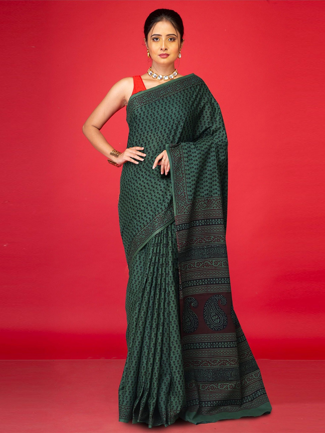 

Unnati Silks Floral Pure Cotton Handloom Bagh Saree, Green