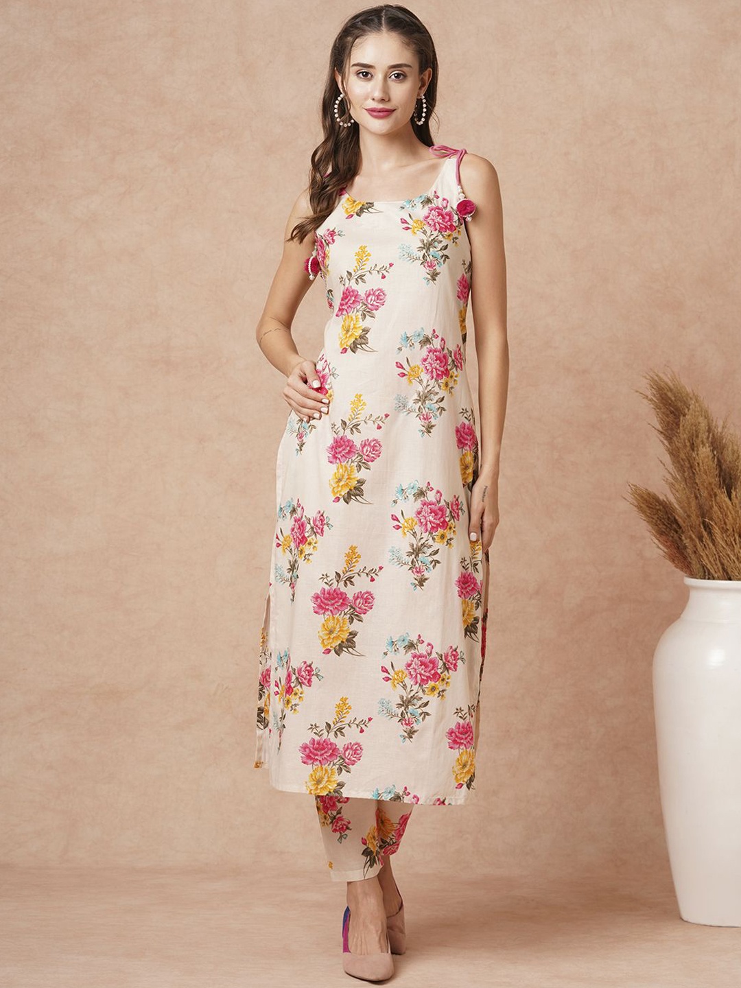 

FASHOR Floral Printed Straight Pure Cotton Kurta with Trousers, Off white