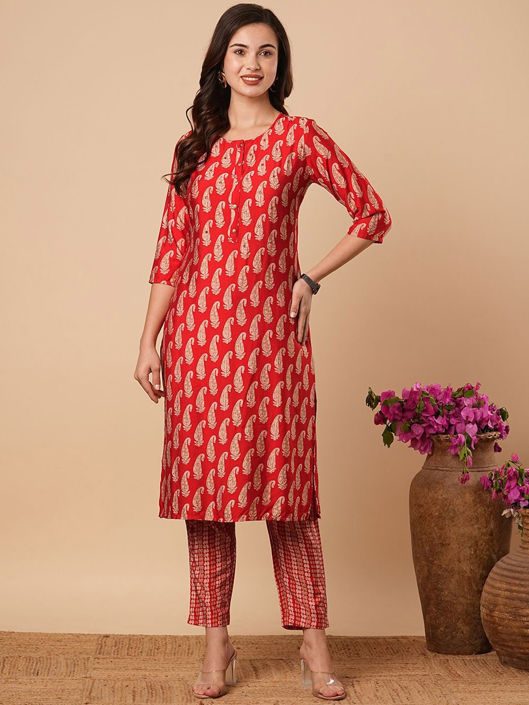 

FASHOR Red Paisley Printed Straight Kurta with Trousers