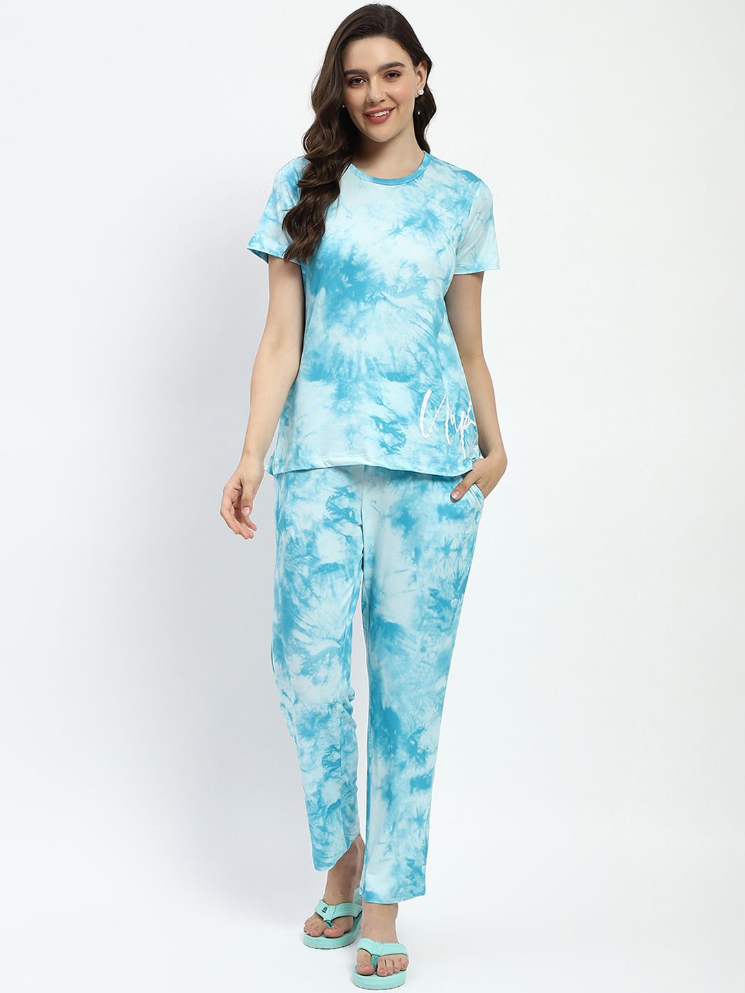 

MADAME M SECRET Abstract Printed Round Neck Night suit, Blue