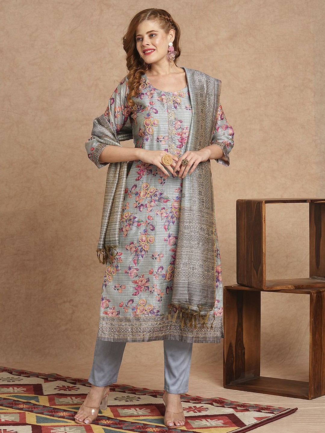 

FASHOR Floral Printed Regular Sequinned Straight Kurta With Trousers & Dupatta, Grey