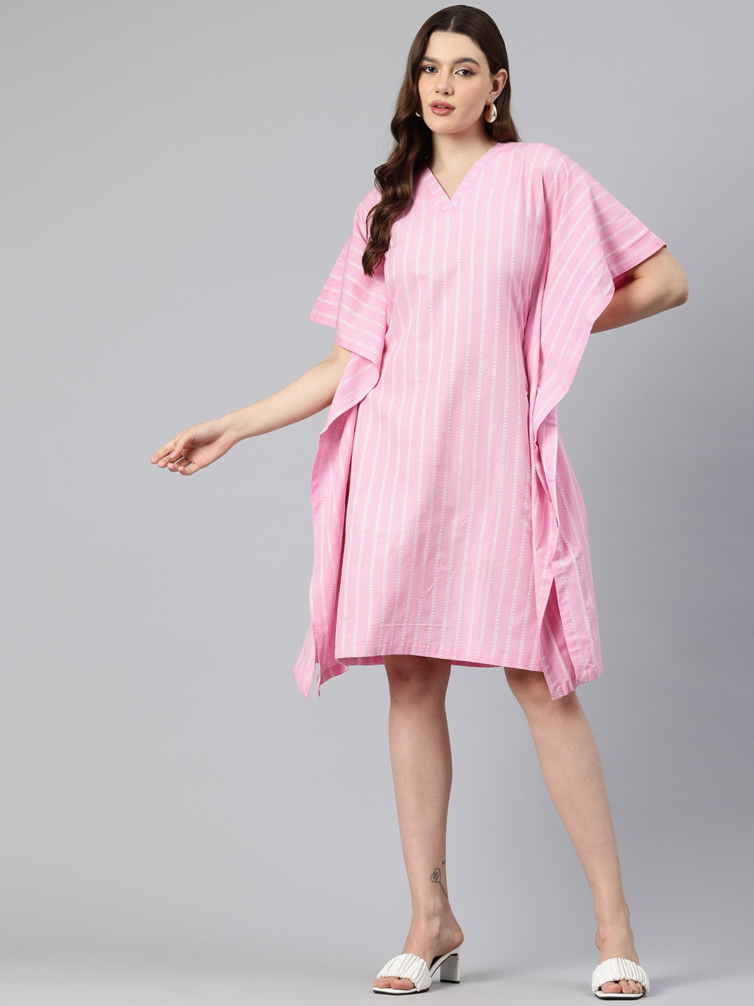 

One Femme Embroidered Flared Sleeves Kaftan Dress, Pink