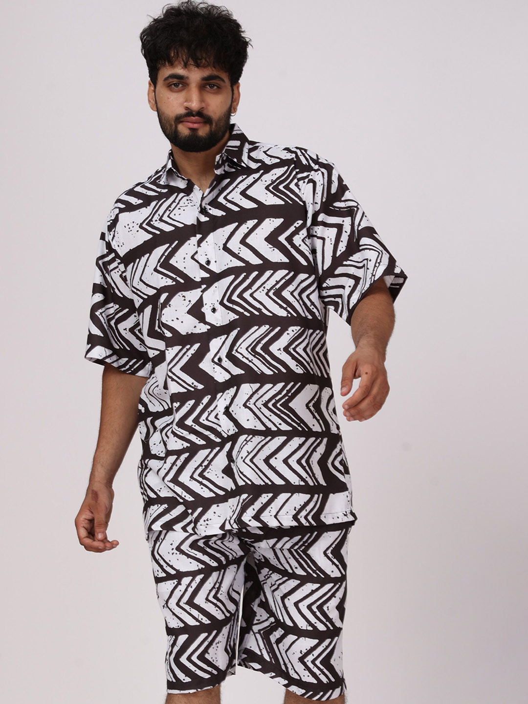 

BROWN BROTHERS Printed Shirt With Short, White