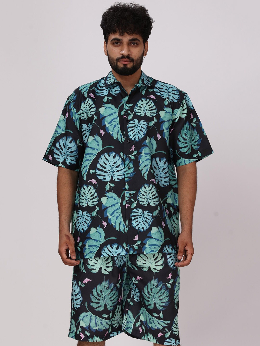 

BROWN BROTHERS Floral Printed Shirt With Shorts, Black