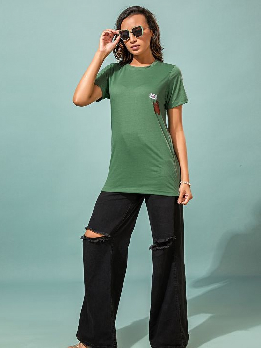 

STHULAS Women Extended Sleeves Applique T-shirt, Green