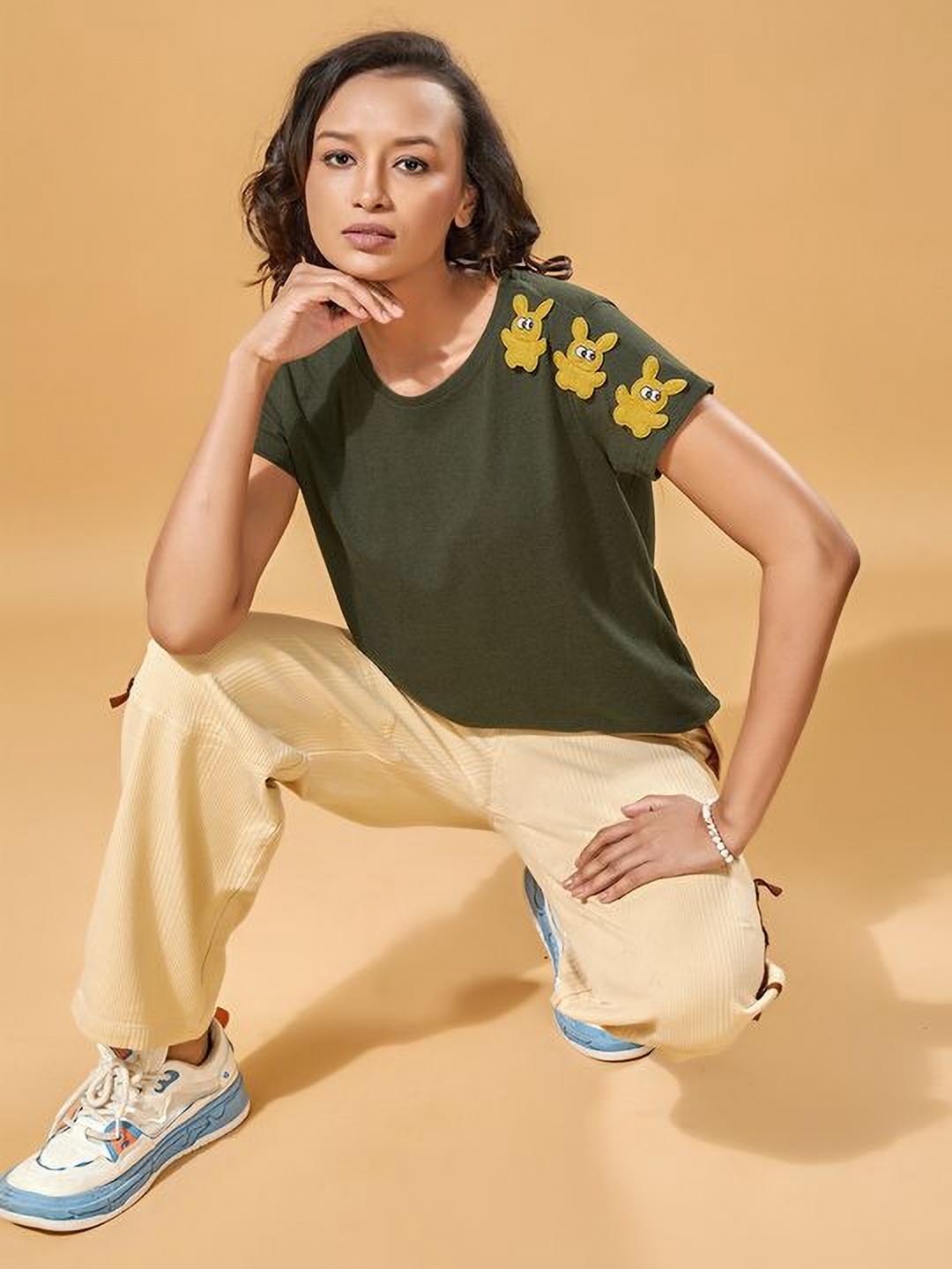 

STHULAS Women Floral Raw Edge T-shirt, Green
