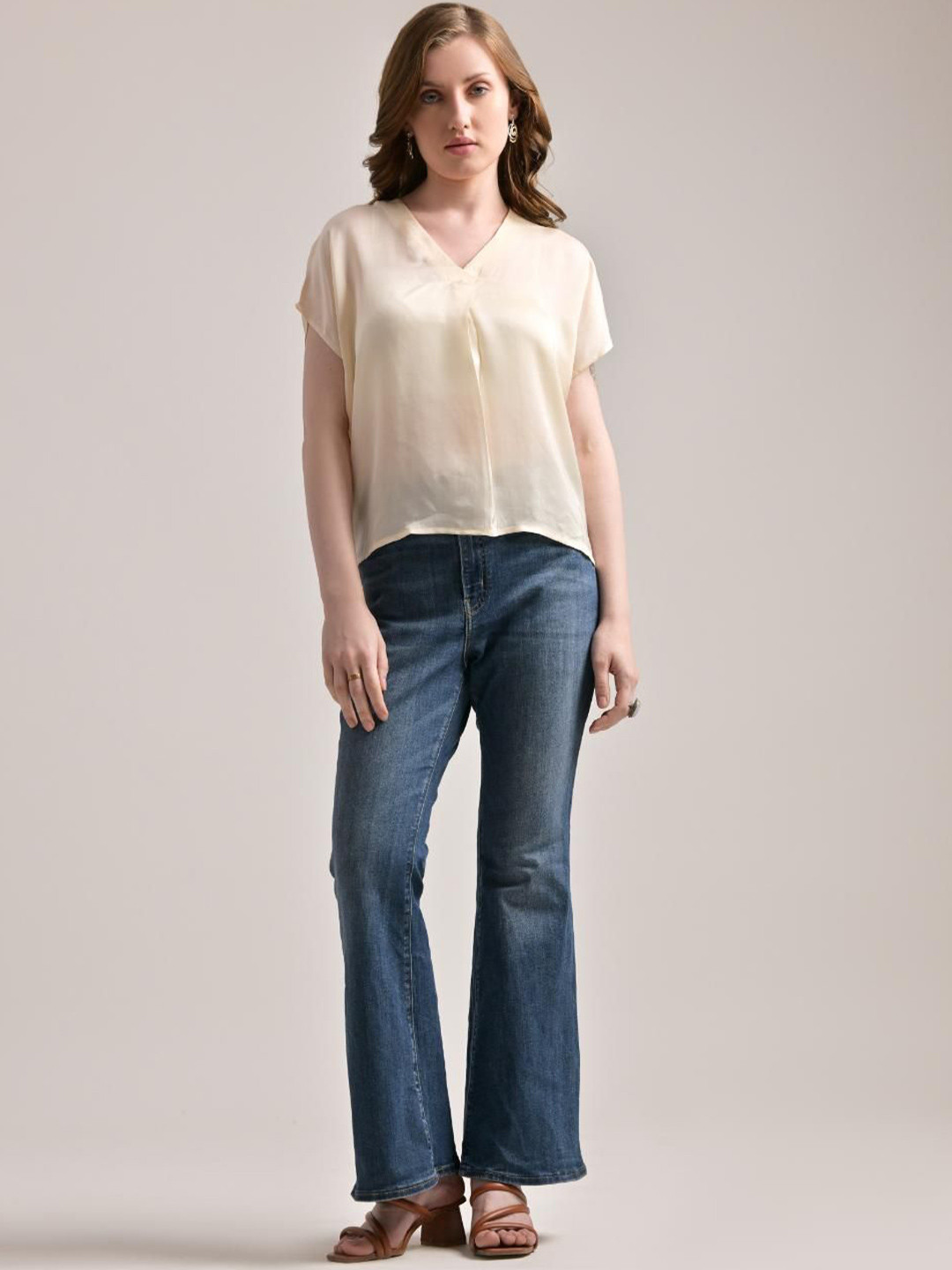 

The Samoa Extended Sleeves Satin Boxy Top, Cream